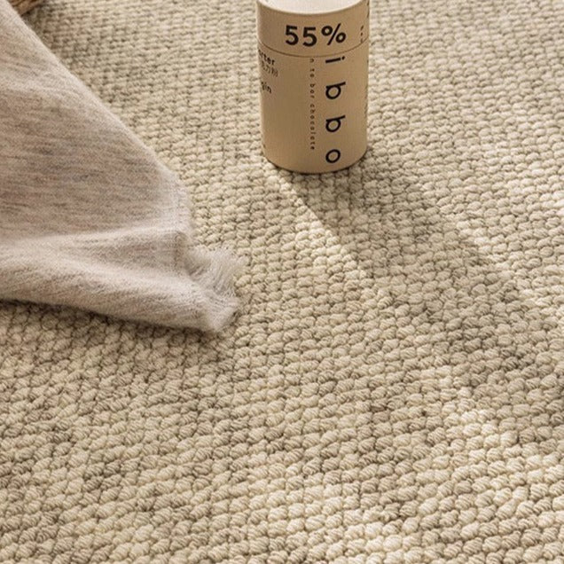 A hand-knitted carpet made from pure natural wool! A high-quality item that you can use for a long time (Tranquility) 
