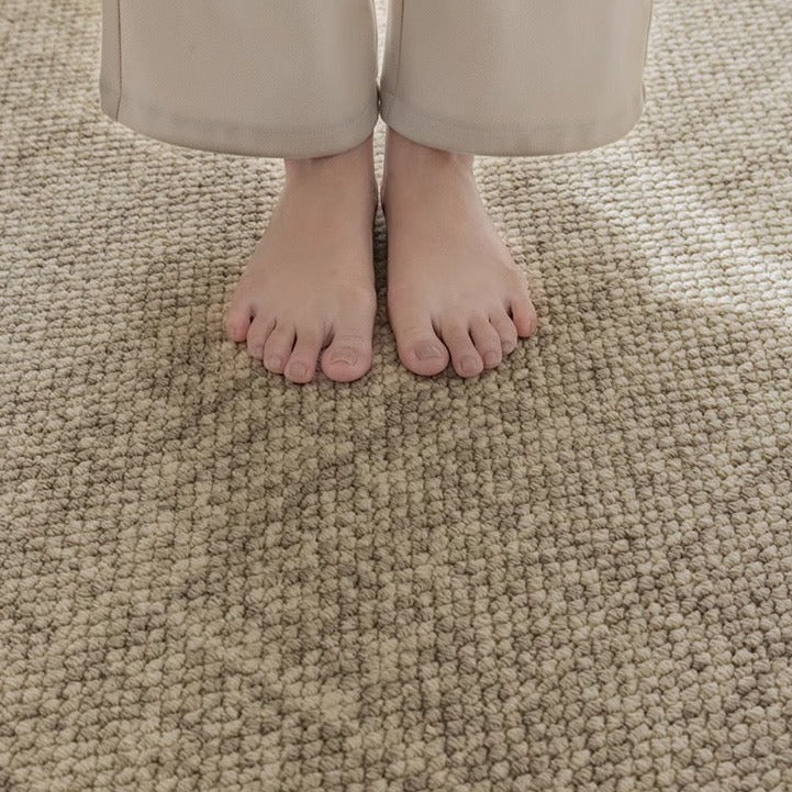 A hand-knitted carpet made from pure natural wool! A high-quality item that you can use for a long time (Tranquility) 