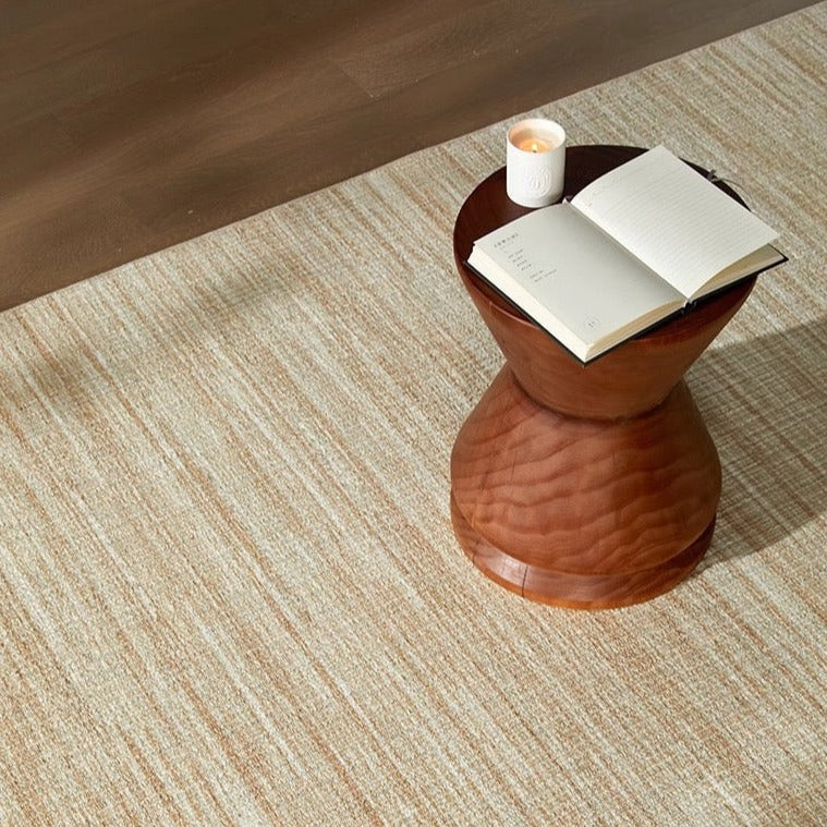 Machine-woven carpet made from pure natural wool! A high-quality product that you can use for a long time (Skin) 