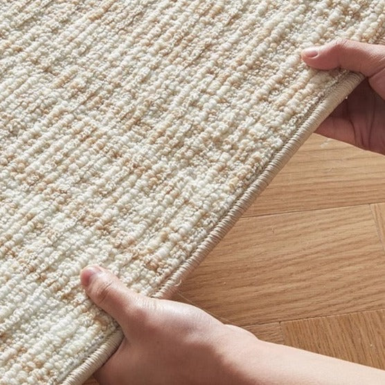Machine-woven carpet made from pure natural wool! A high-quality product that you can use for a long time (Skin) 