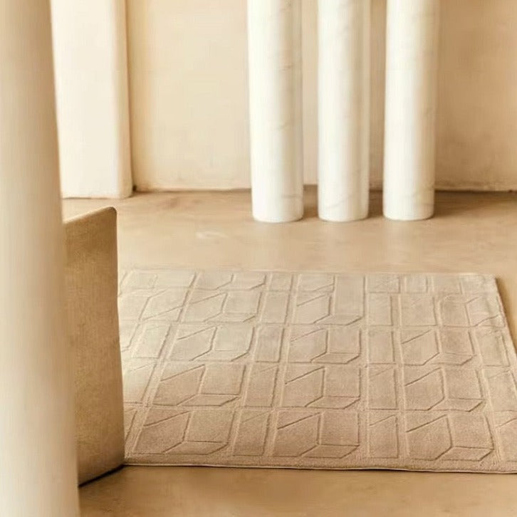 Luxury handmade tufted gun stitch carpet (Cream Top) 