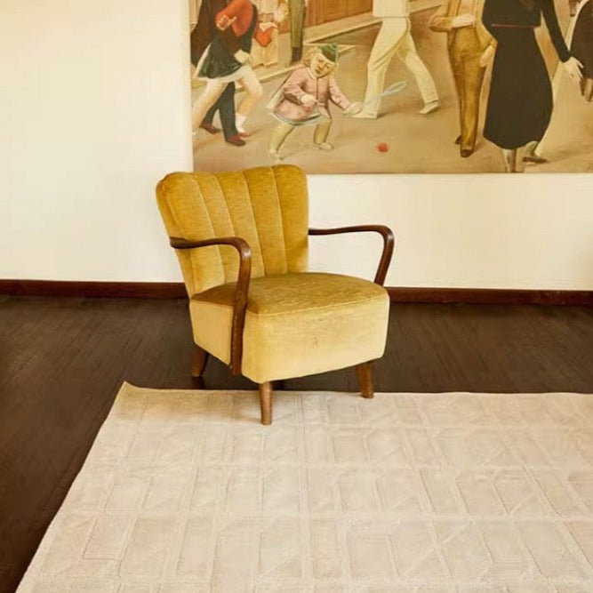 Luxury handmade tufted gun stitch carpet (Cream Top) 
