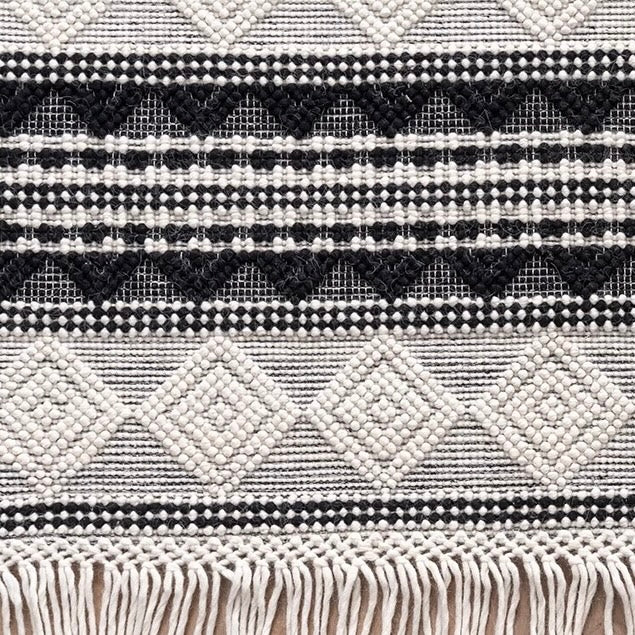 Hand-woven carpet made from only natural materials! A high-quality product that you can use for a long time (Mexico-01)