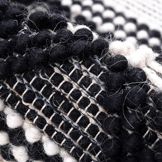 Hand-woven carpet made from only natural materials! A high-quality product that you can use for a long time (Mexico-01)