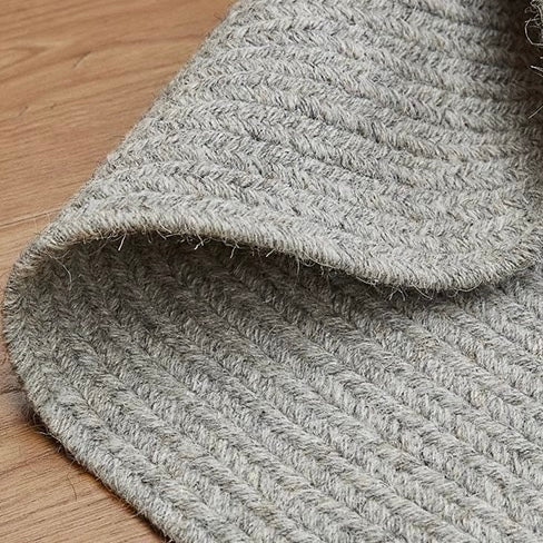Hand-woven carpet made from only natural materials! A high-quality item that you can use for a long time (Warm Winter)