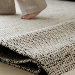 A hand-woven carpet made from only natural materials! A high-quality item that you can use for a long time (Rock)