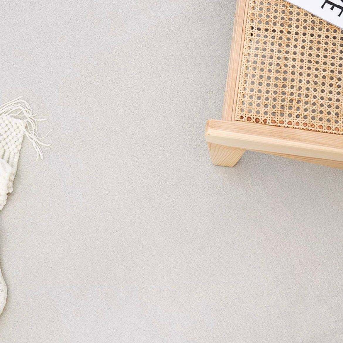 Perfect for a monochrome room. Stylish grey Wilton rug (Annie) 