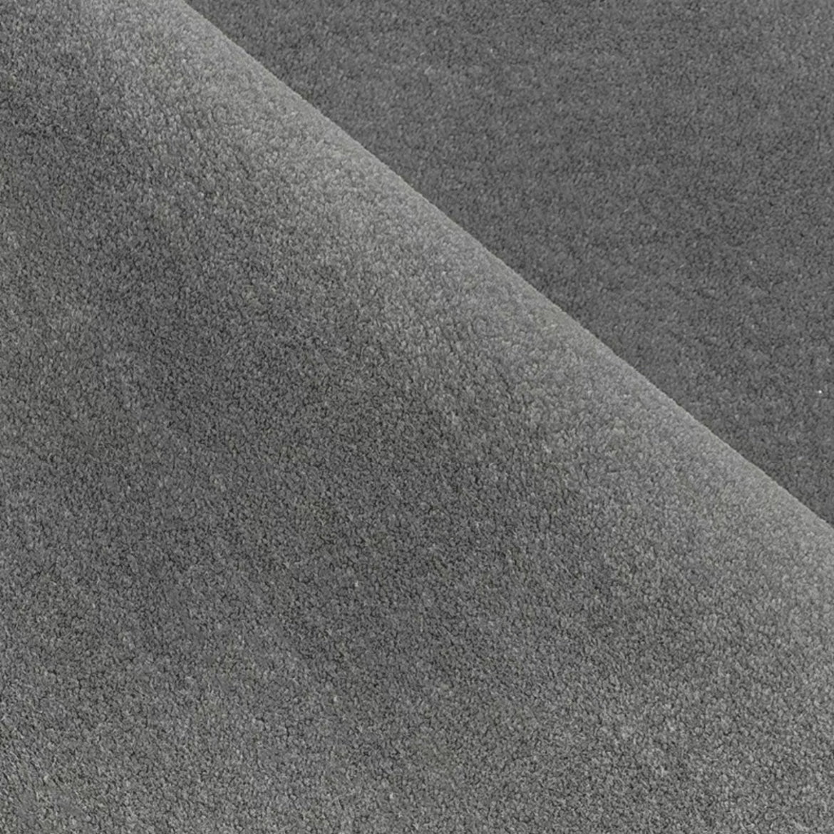 Perfect for a monochrome room. Stylish grey Wilton rug (Annie) 