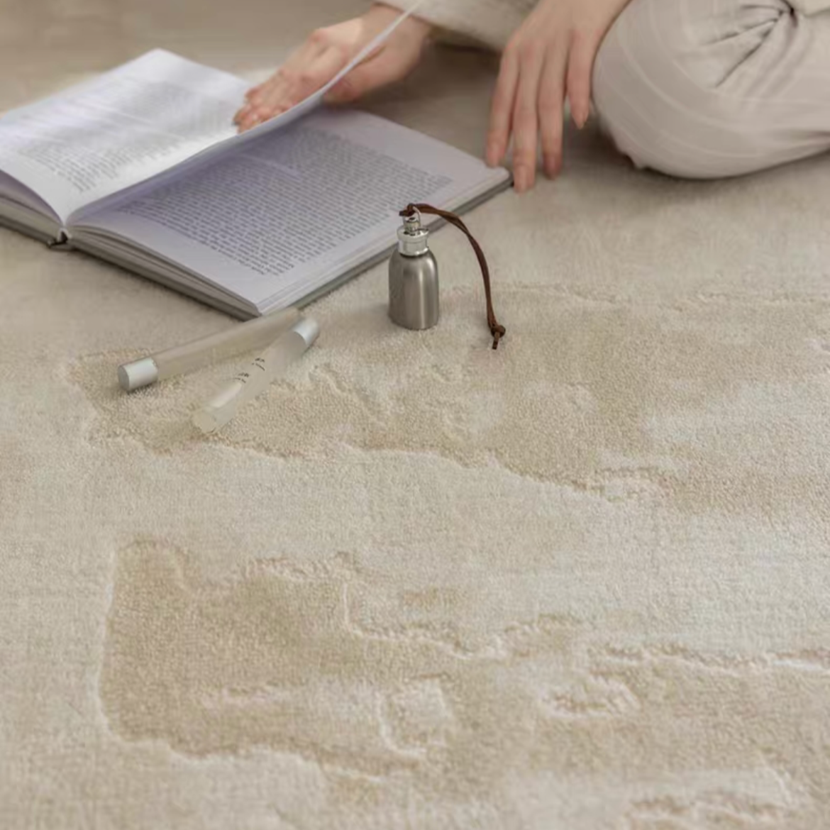 Classic Scandinavian 3D design Wilton woven carpet (Lille) 