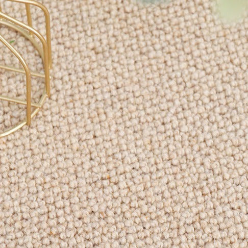 100% New Zealand wool! Angie is an extra thick plain carpet made entirely from natural materials, even on the back. 