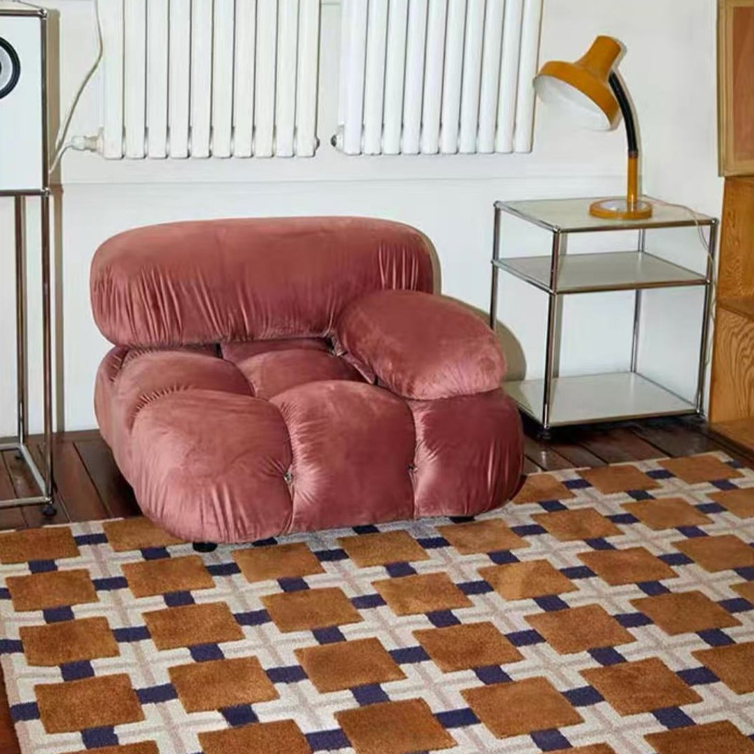 Luxury Hand Tufted Gun Stitched Carpet (American Vintage)