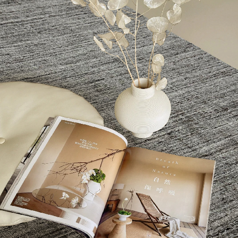 Hand-woven carpet made from only natural materials! A high-quality item that you can use for a long time (Earth)
