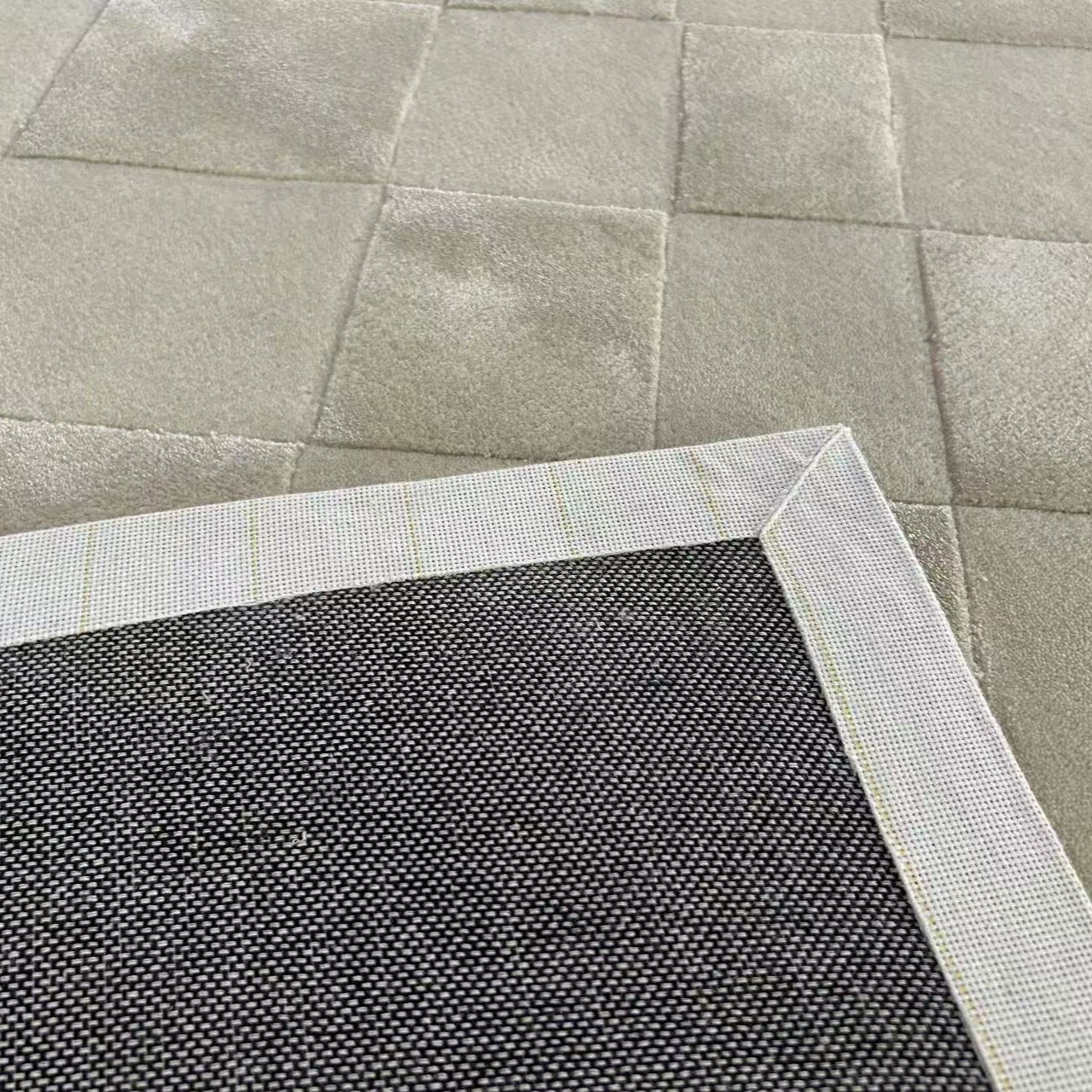 High-quality handmade tufted gun-stitched carpet (pearl)